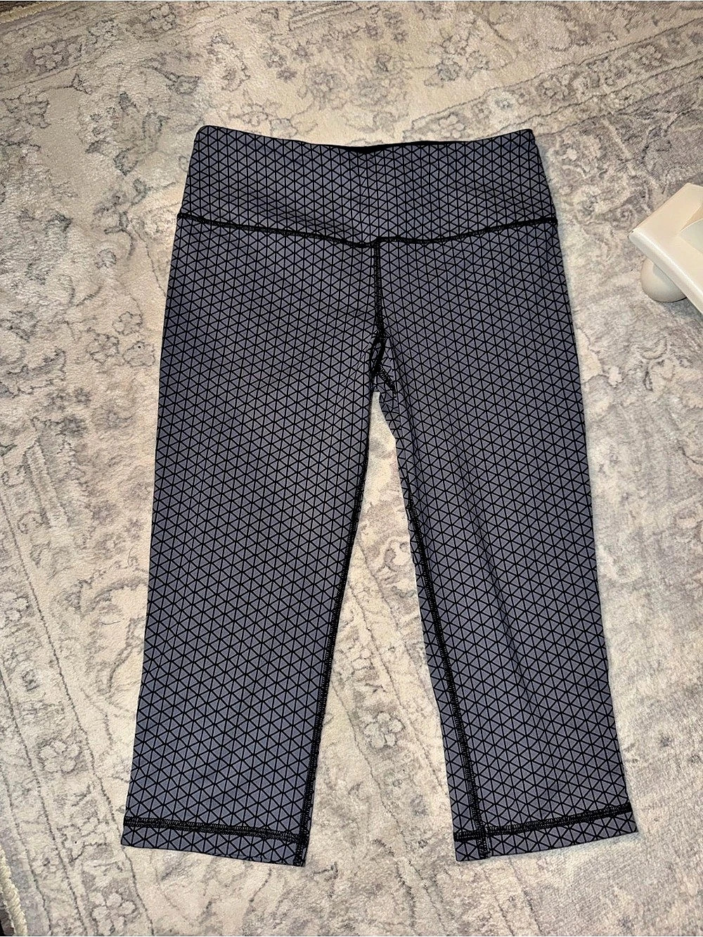 Victoria's Secret Knockout by Victoria's Secret Crop Knockout Crop Geometric